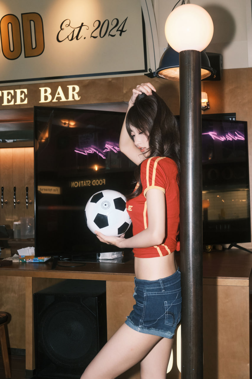 足球世界杯：品牌营销的全球竞技场